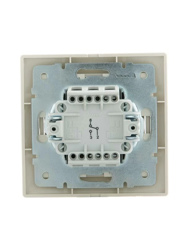 Переключатель проходной 1-кл. СП Mira 10А IP20 со вставкой крем. LEZARD 701-0303-105
